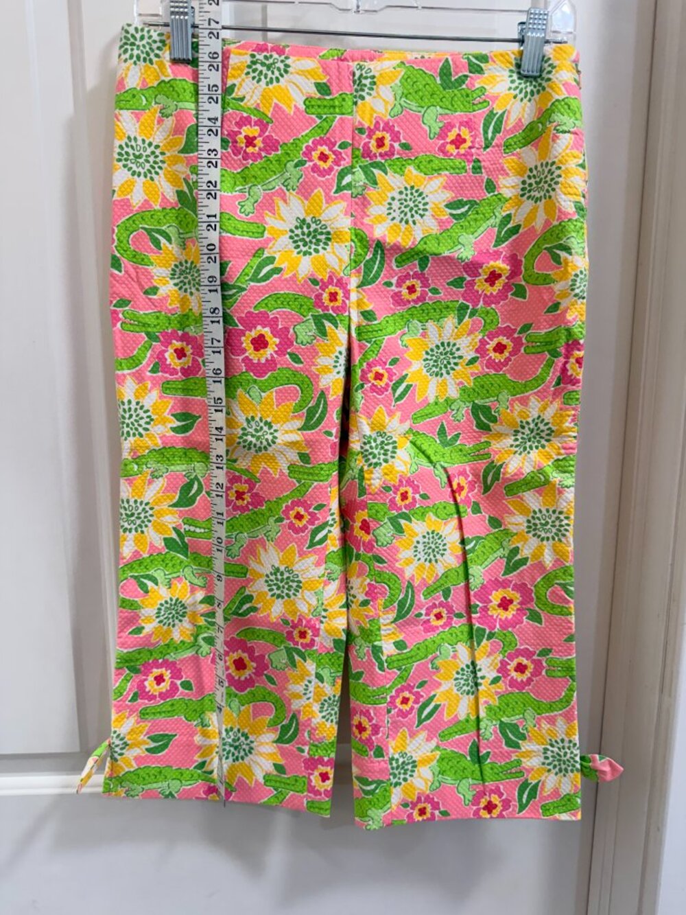 Lilly Pulitzer Alligator Floral Capri Pants Size 4 - Picture 6 of 9